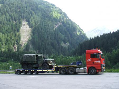 Armeefahrzeug